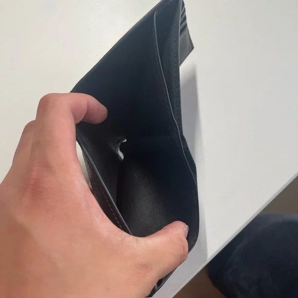 Beautiful Like New Balenciaga Wallet! - Picture 6 of 12